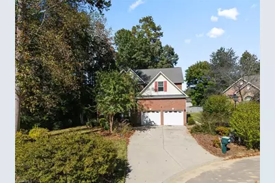 3915 Chadwyck Court, Winston-Salem, NC 27106 - Photo 2