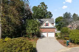 3915 Chadwyck Ct, Winston-Salem, NC 27106 - Photo 2