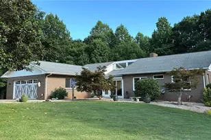 418 Cristi Ln, Dobson, NC 27017 - Photo 4