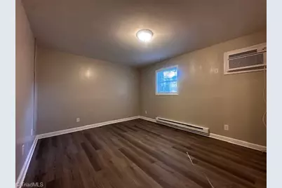 3300 Starlight Drive #4, Winston-Salem, NC 27107 - Photo 12