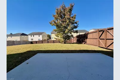 4621 Meadowside Terrace, High Point, NC 27265 - Photo 16