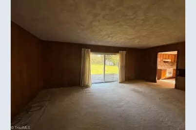 5515 Bledsoe Drive, Greensboro, NC 27410 - Photo 10