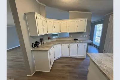 302 Queens Way, Randleman, NC 27317 - Photo 20