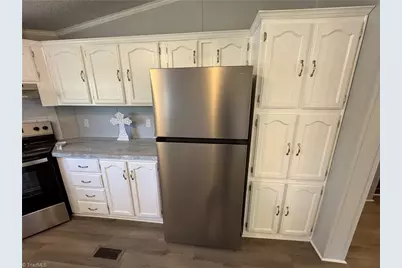 302 Queens Way, Randleman, NC 27317 - Photo 18