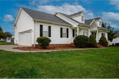 124 Pepperstone Place, Mocksville, NC 27028 - Photo 1