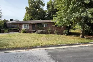 1509 Whitehall St, High Point, NC 27262 - Photo 2