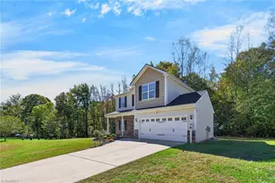 152 Tree Top Ln, Stokesdale, NC 27357 - Photo 2