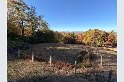 718 Green Mountain Road, Sparta, NC 28675 - Photo 4