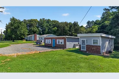 5889 Nc Highway 66, King, NC 27021 - Photo 12
