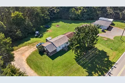 5889 Nc Highway 66, King, NC 27021 - Photo 6
