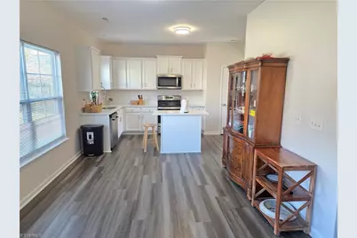 2729 Quail Oaks Drive, Greensboro, NC 27405 - Photo 12