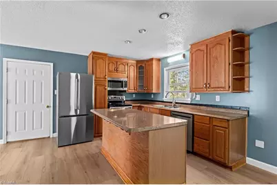 3821 View Lane, Yadkinville, NC 27055 - Photo 6