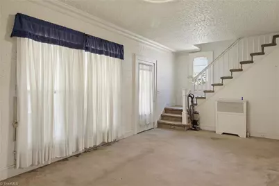 811 E Lexington Avenue, High Point, NC 27262 - Photo 6