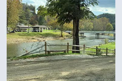 183 E Weaver Ford Road, Grassy Creek, NC 28631 - Photo 40