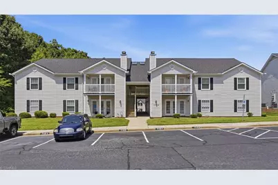 7149 W Friendly Avenue #D, Greensboro, NC 27410 - Photo 2