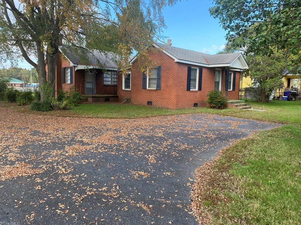 1401 E Raleigh St, Siler City, NC 27344 MLS 001044 Coldwell Banker
