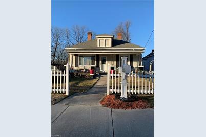 704 Lindsey Street - Photo 1