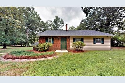 7397 Davis Country Road, Randleman, NC 27317 - Photo 1