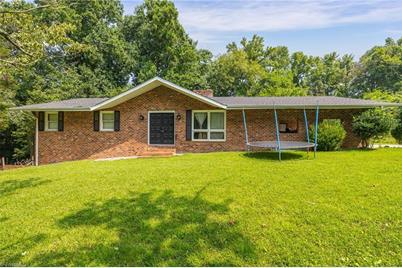 313 Quail Hollow Road, Thomasville, NC 27360 - Photo 1