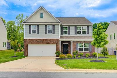 4551 Wedge Drive, Pfafftown, NC 27040 - Photo 1