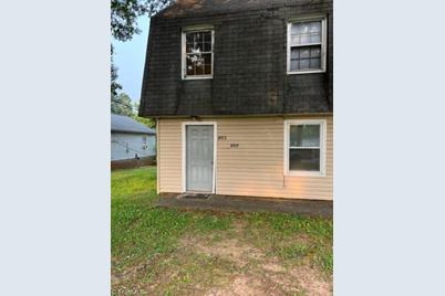 1002 Walnut Street, Reidsville, NC 27320 - Photo 1