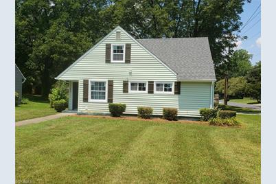 1223 Summit Avenue, Greensboro, NC 27405 - Photo 1