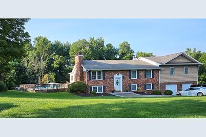 277 Hunter Hills Street, North Wilkesboro, NC 28659 - Photo 1