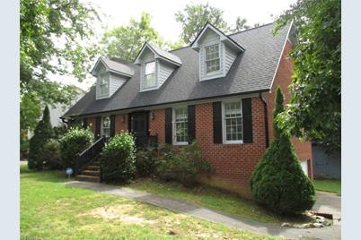 1540 Chimney Rock Drive, Kernersville, NC 27284 - Photo 1