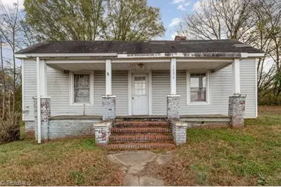 1606 Mill Avenue, Eden, NC 27288 - Photo 1