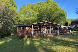 103 Hanna St, Mayodan, NC 27027 - Photo 1