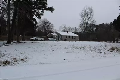 2968 S Stratford Road, Winston-Salem, NC 27103 - Photo 1