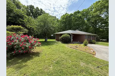 791 W Balfour Avenue, Asheboro, NC 27203 - Photo 1