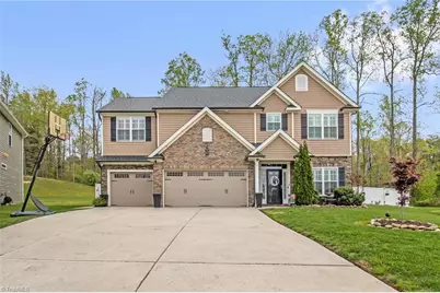 2994 Grassy Knoll Circle, Thomasville, NC 27360 - Photo 1