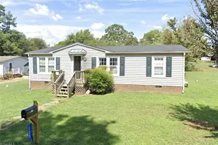 125 State St, Haw River, NC 27258 - Photo 1