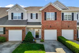 604 Oakfield Tr, Mebane, NC 27302 - Photo 1