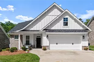 427 Fernwood Dr, Yadkinville, NC 27055 - Photo 1