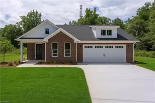 106 Ilex Ct, Yadkinville, NC 27055 - Photo 1