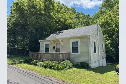 212 W Maple Avenue, Mocksville, NC 27028 - Photo 1