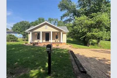 219 Highland Avenue, Elkin, NC 28621 - Photo 1