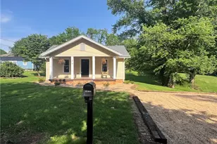 219 Highland Ave, Elkin, NC 28621 - Photo 1