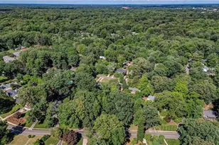 4204- B Henderson Rd, Greensboro, NC 27410 - Photo 1