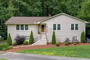 615 Valley Brook Ln, Winston-Salem, NC 27104 - Photo 1