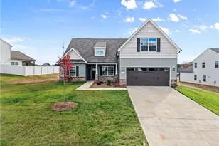 153 Red Maple Wy, King, NC 27021 - Photo 1