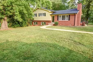 318 Collinwood Dr, Burlington, NC 27215 - Photo 1