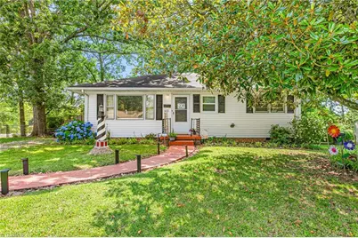 422 Hyde Street, Burlington, NC 27217 - Photo 1