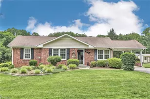 108 Ridge St, Jonesville, NC 28642 - Photo 1