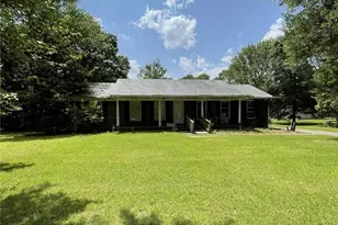 2404 Lakeshore Dr, Greensboro, NC 27407 - Photo 1