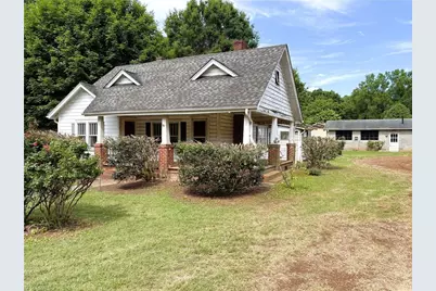 200 N 9th Avenue, Mayodan, NC 27027 - Photo 1