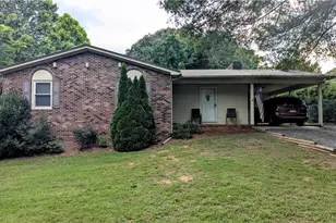 272 Meadow Rd, Asheboro, NC 27205 - Photo 1