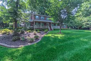 1901 Glenacre Ct, Kernersville, NC 27284 - Photo 1